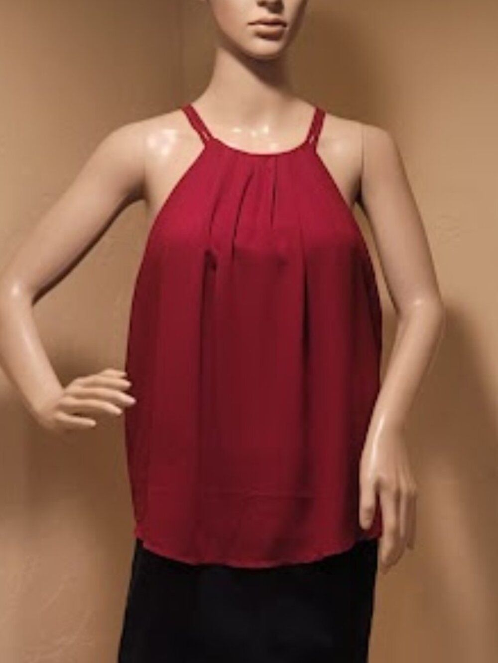 Medium Monteau sleeveless maroon lined women's top